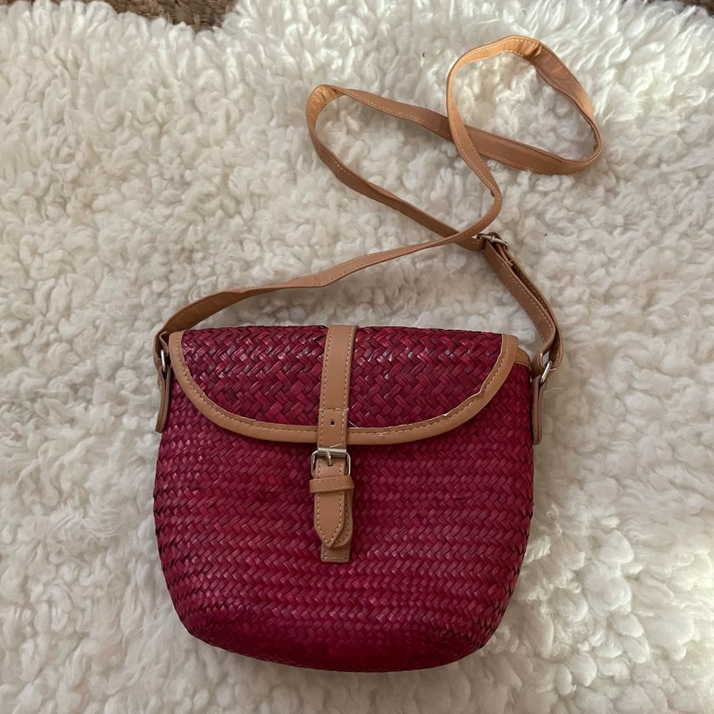 Red & Tan Straw Crossbody Bag